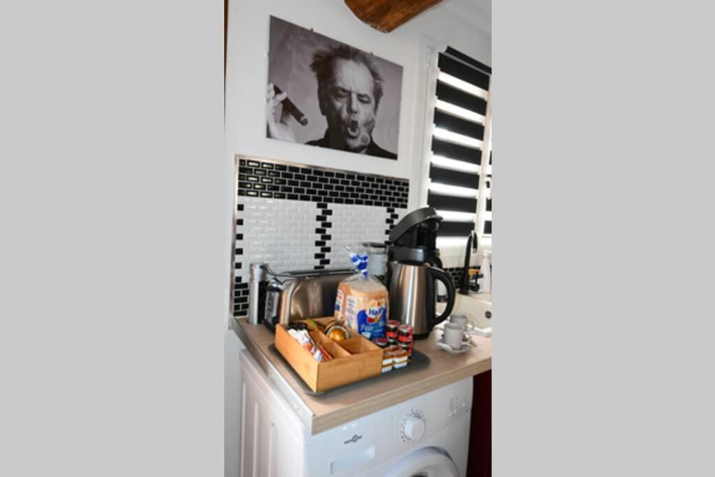 Cinema Appartement 10Mn Aeroport Roissy Cdg Villeneuve-sous-Dammartin Buitenkant foto